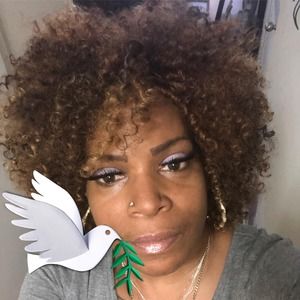 Meet your Posher, Cassandra